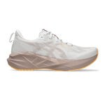 Chaussures de running ASICS ASICS Novablast 5 Chaussure de running sans stabilisateurs Femmes - crème, mauve